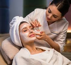 University School of Beauty and Wellness